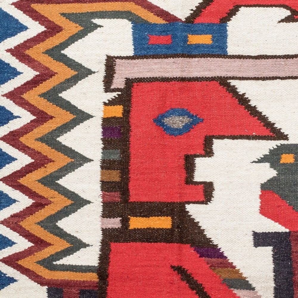 Handloomed Acrylic Area Rug of Hero Tecun Uman 2.5x5 'Tecun Uman'